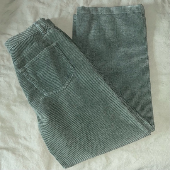 ❌SOLD❌ Reformation Green Corduroy Austin Pants - Picture 8 of 9